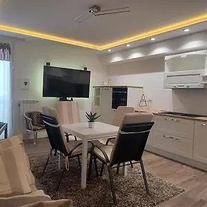 https://langolo-di-ari.it-tuscanyhotel.com