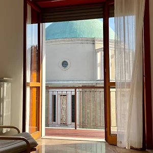 casa-berizzi-santa-lucia-central.it-lombardy.com/