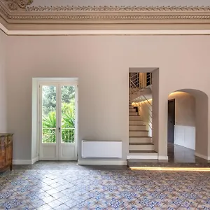 palazzo-de-gregorio-apartments.sicilyhotelsitaly.net/