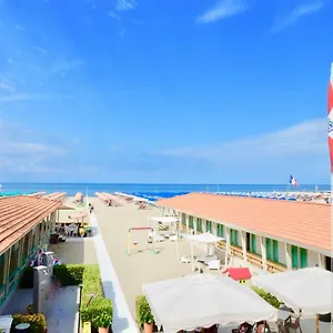 attico-al-mare-viareggio.it-tuscanyhotel.com/