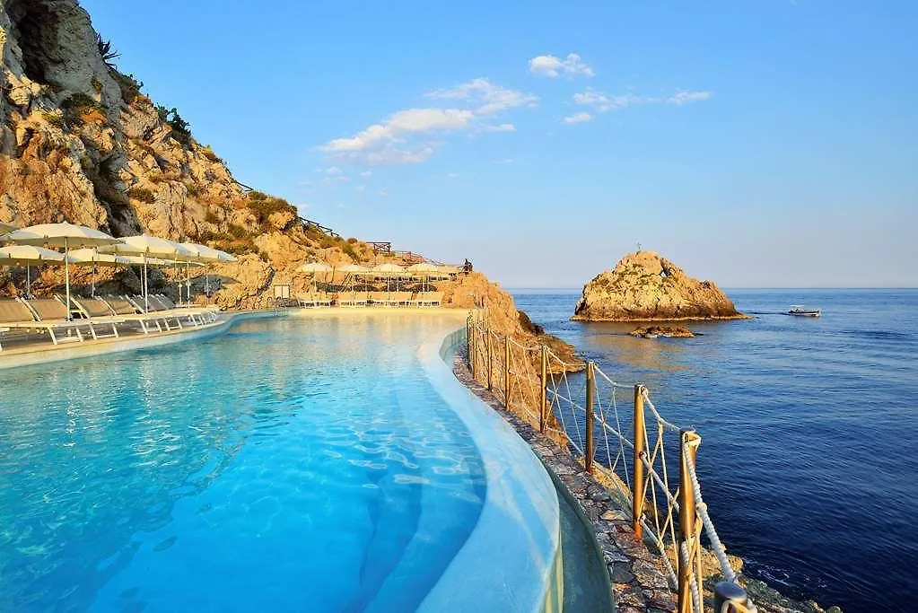 Una Hotels Capotaormina 4*, Taormina Olaszország
